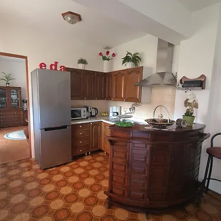 Apartment Eda