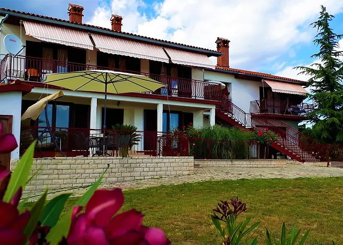 Διαμέρισμα Eda *